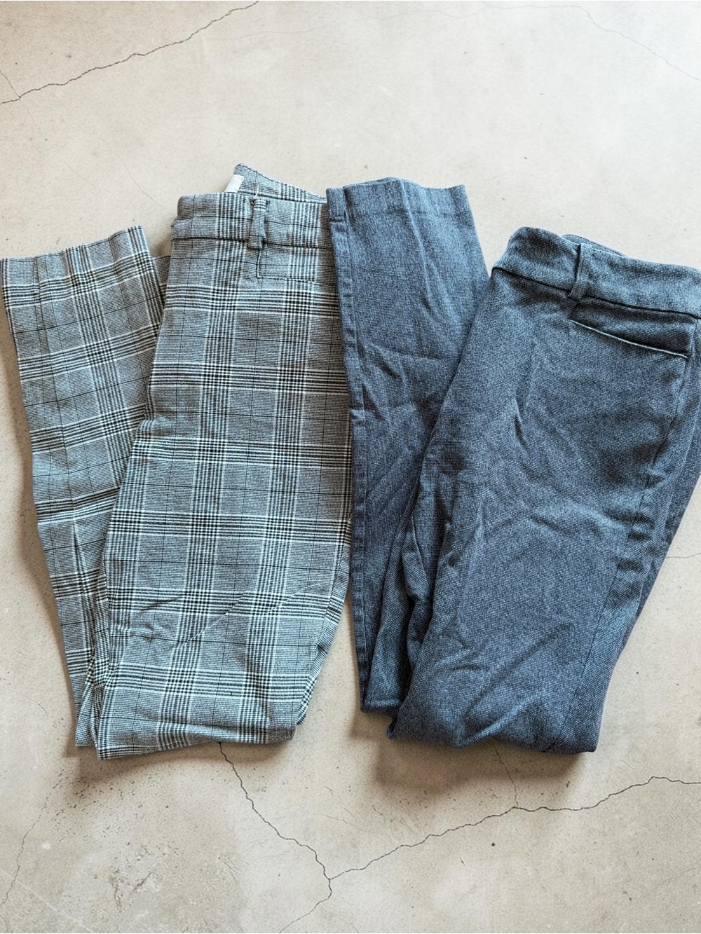 Pair of women’s LOFT skinny pants